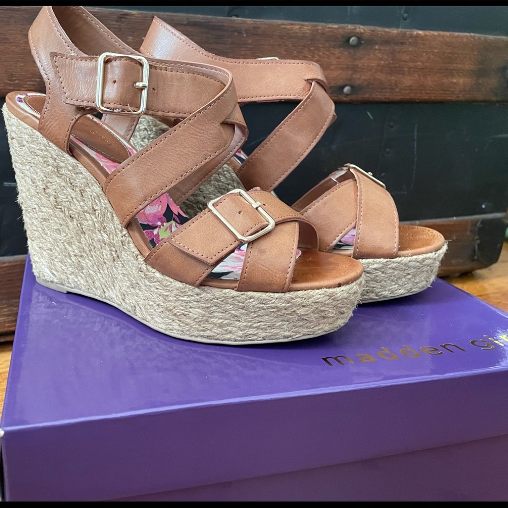 Madden Girl Wedges Cognac 7.5